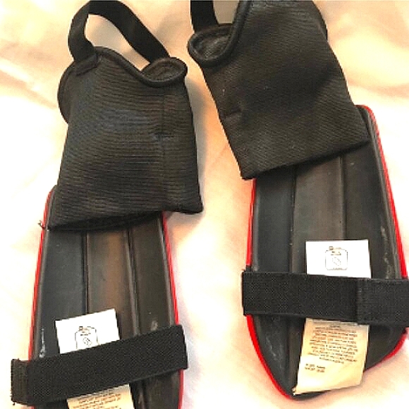 Adidas Red & Black Soccer Shin Guards (YM) - Picture 7 of 8